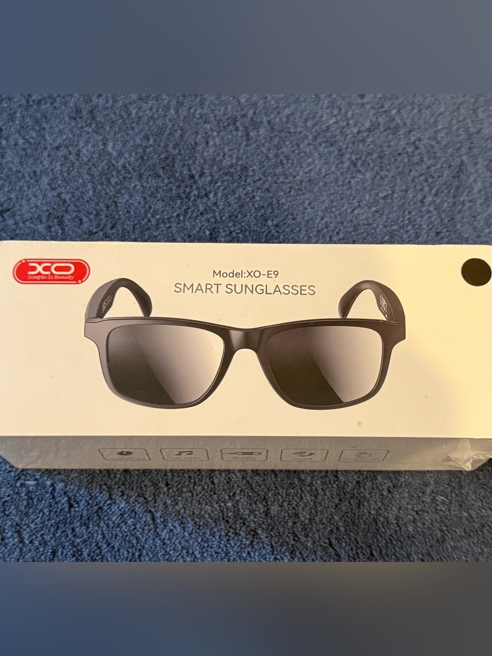 XO-E9 Smart Sunglasses in Black - Picture 2 of 8